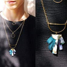 Collier layering Idir doré soie bleu paon fleurie made in France L'Orangerie